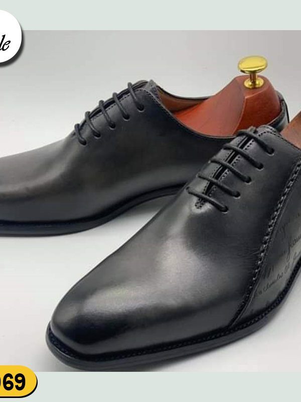 Derby Noir Patiné