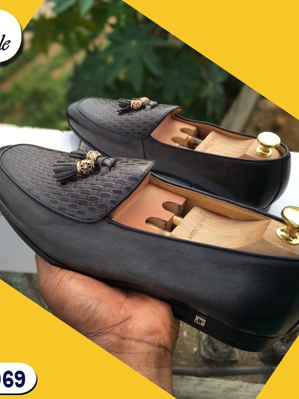 Mocassin Noir à Pompon