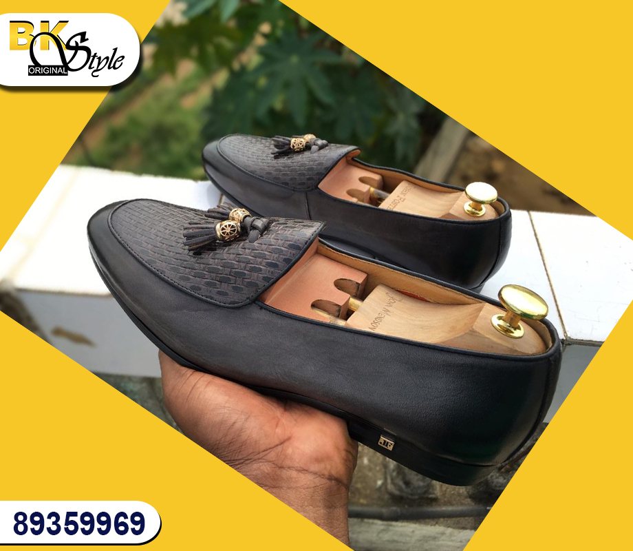 Mocassin Noir Pompon — BK Style